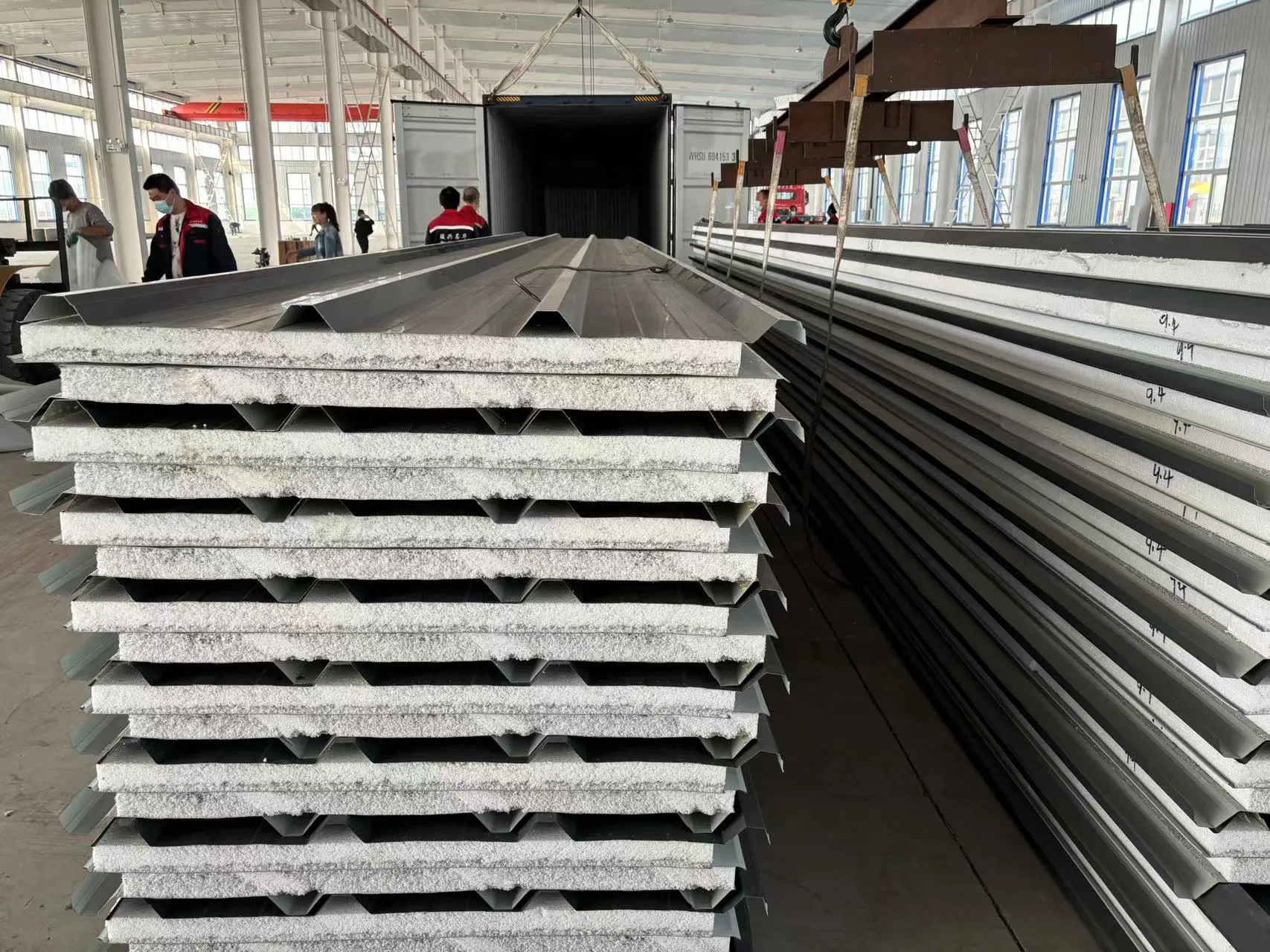 Building Material Wall Tile Steel Plate Corrugated Galvanized EPS Sandwich Panel