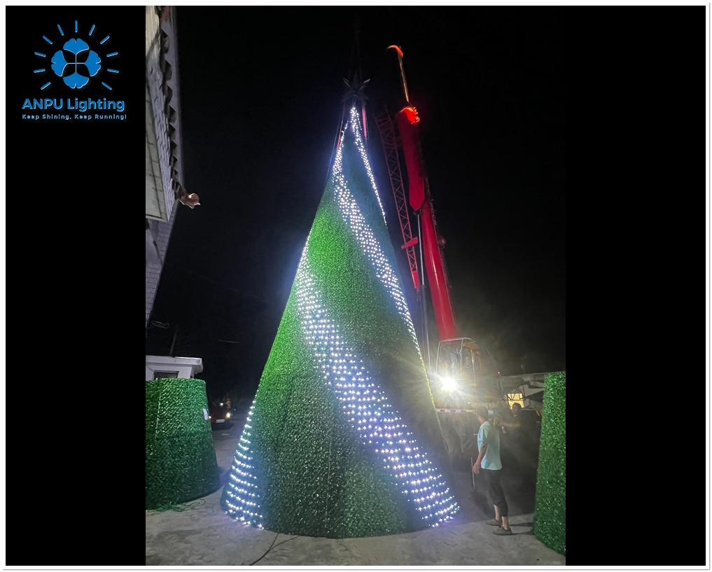 3D أضواء شجرة عيد الميلاد LED RGB، نسخة قابلة للتخصيص، مع تصنيف مقاوم للماء IP65, مناسب لأضواء الزينة الاحتفالية الخارجية