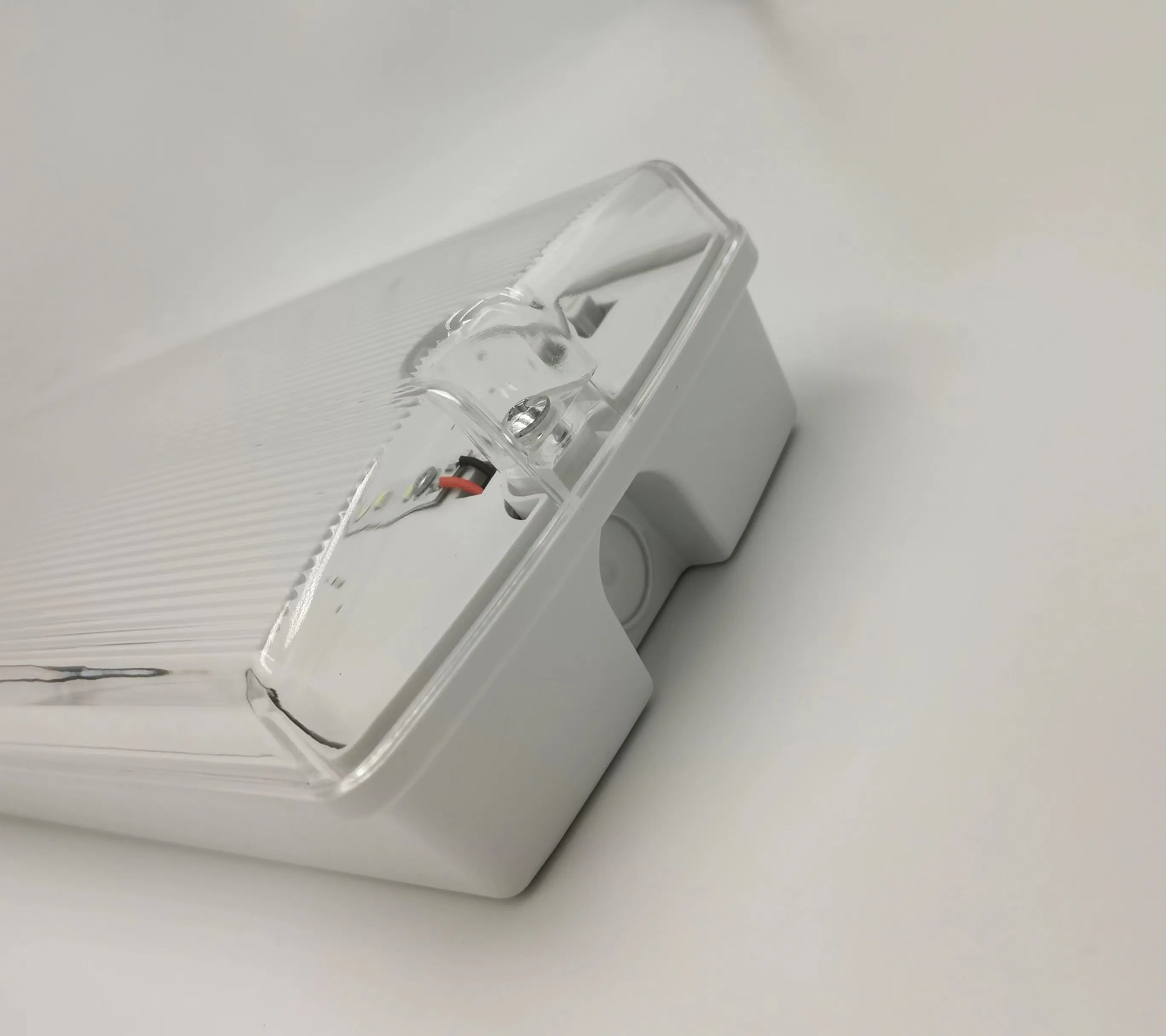 9W شهادة CE محفوظة IP65 إضاءة الطوارئ في الحواجز مع 3.7V 3600mAh بطارية ليثيوم ملصق مخصص