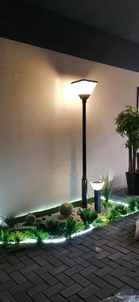 إضاءة مسار المناظر الطبيعية بالطاقة الشمسية LED الخارجية الجديدة IP65