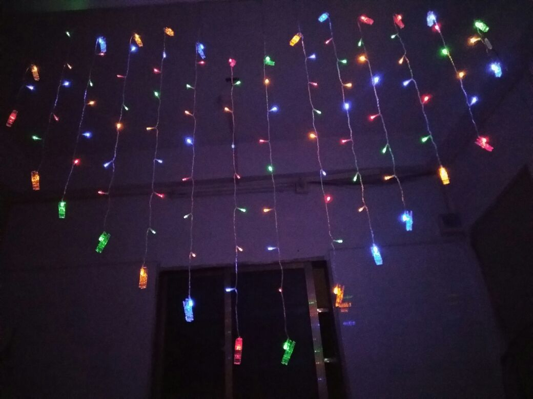 بيع ساخن ضوء سلسلة LED أبيض دافئ لتزيين حفلات الزفاف والمناسبات المنزلية لتعليق الصور