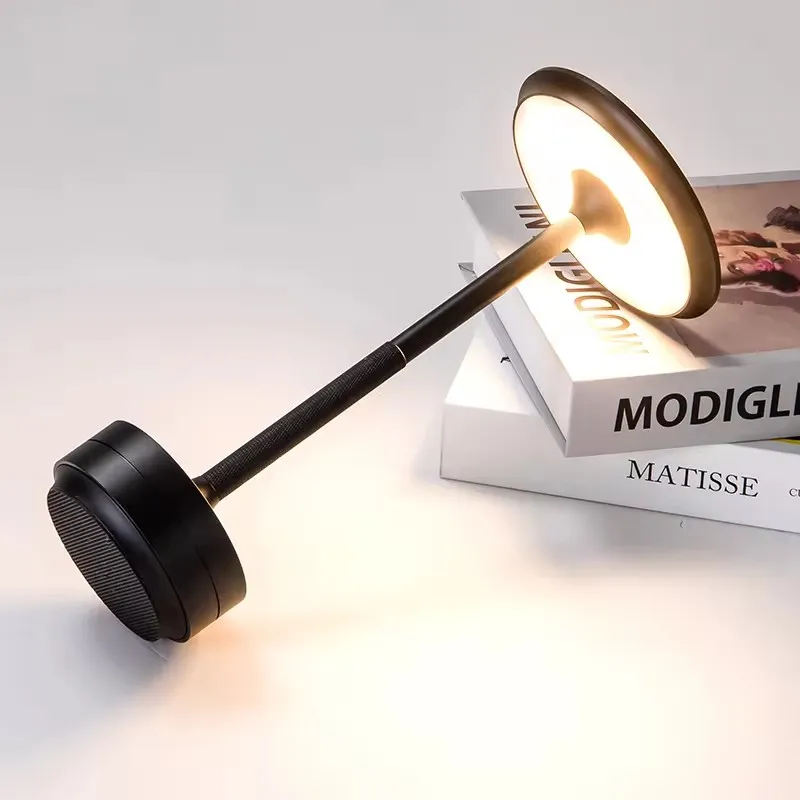 مصباح طاولة ديكور LED قابل لإعادة الشحن بدون سلك للمطاعم بتصميم أنيق من الألمنيوم المؤكسد