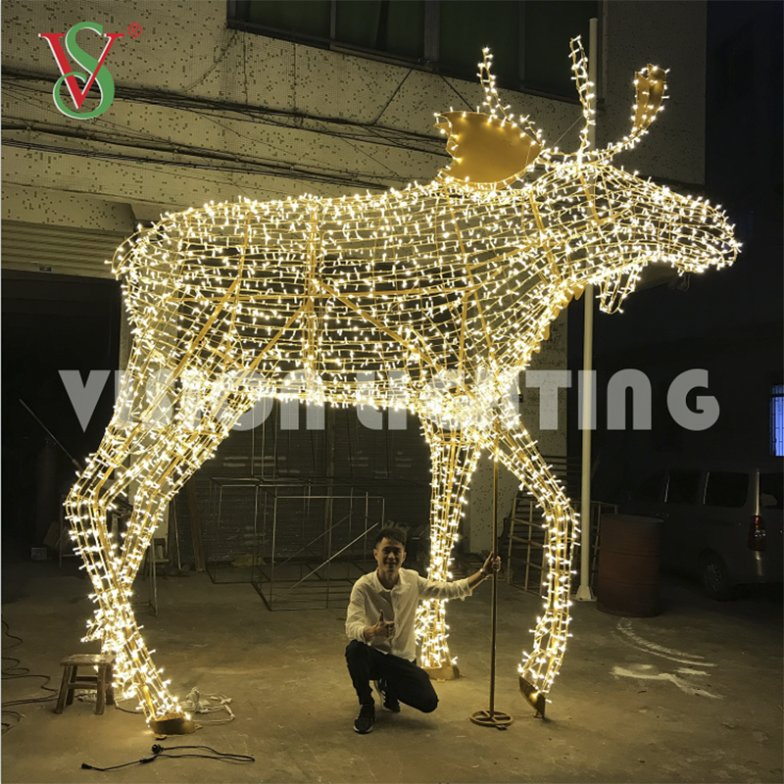 أضواء زينة عيد الميلاد الخارجية على شكل غزال عملاق مضاء بتقنية LED
