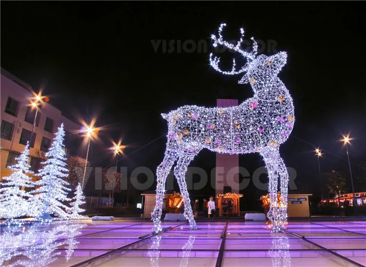 أضواء زينة عيد الميلاد الخارجية على شكل غزال عملاق مضاء بتقنية LED