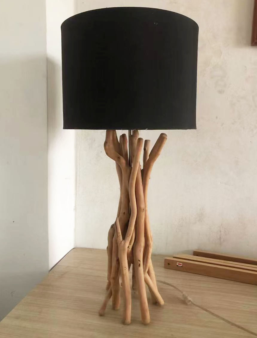 مصباح طاولة LED مزخرف من الخشب بفروع جديدة للإضاءة على المكتب بجانب السرير أو في غرفة النوم أو غرفة المعيشة