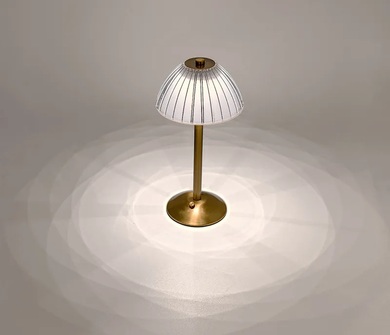 مصباح مكتب LED حديث طراز فندقي لغرفة النوم، مصباح طاولة زجاجي حديث بنمط نوردك، مصباح طاولة LED يعمل بالبطارية