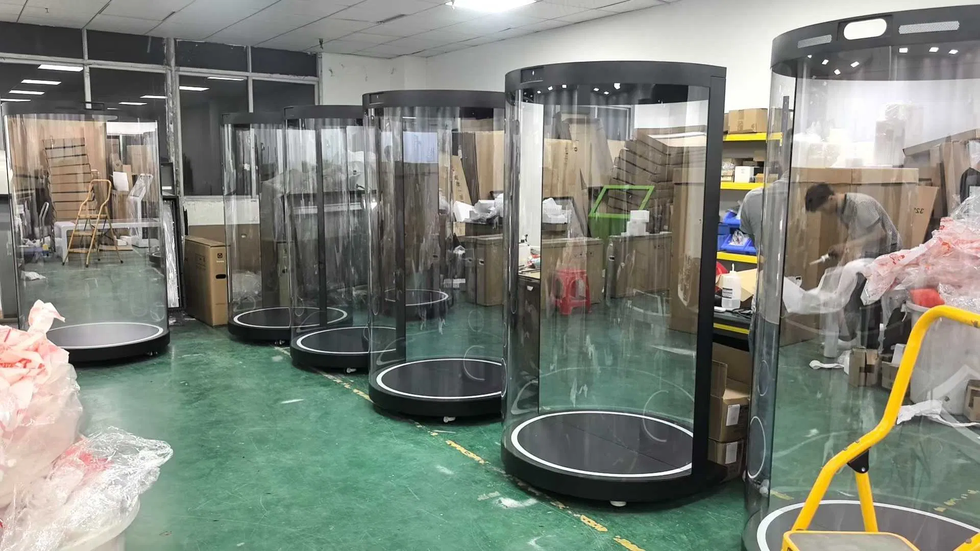 75 Inch Commercial 3D Hologram Cabin with 5 Level Volume Control Professional Holographic Display