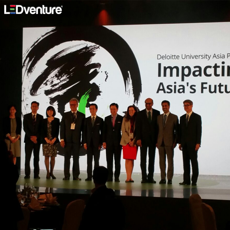 Full Color Indoor Outdoor Advertising Rental Curved Digital Mobile Flexible SMD Poster Window TV LED Billboard Display Screen with P4 P5 P6 P8 P10 P16