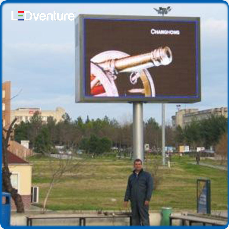 960*960mm P5 Outdoor Advertising Mobile Roof LED Advertising Display for Stage Truck