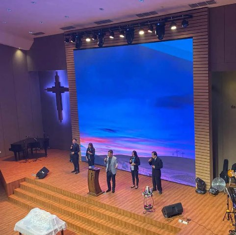 Aowe Indoor Church Stage Backdrop P2.604 P2.976 P3.91 Indoor LED Video Wall Rental Display Screen