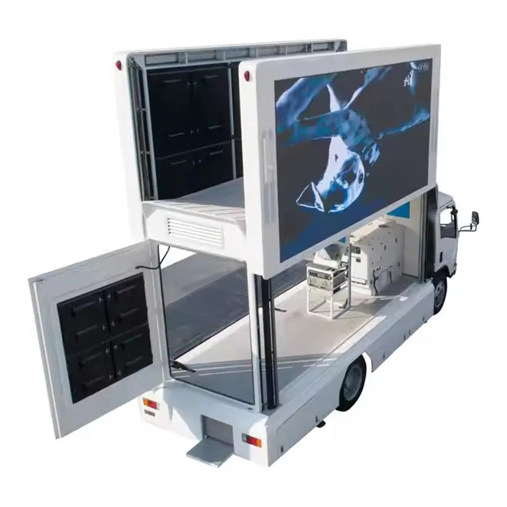 2025W Hw-Ql3815W Outdoor Advertising LED Mobile Truck in 3 Sides LED Display