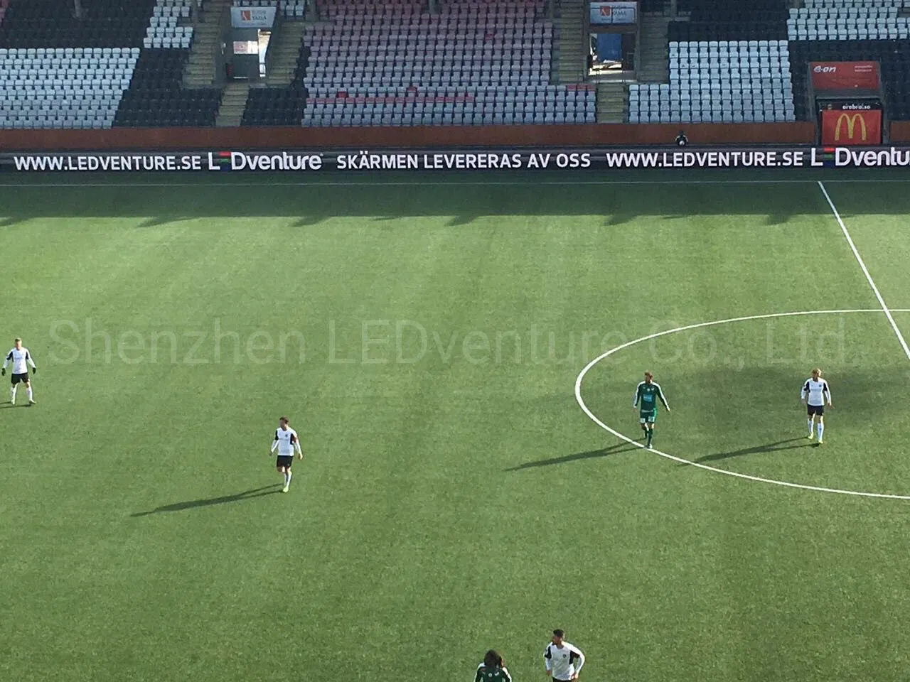 Outdoor P12.5 SMD Full Color Sports Stadium Perimeter Billboard LED Display Screen Video Wall