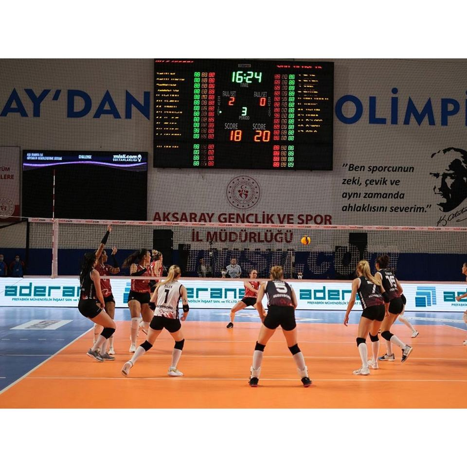 Outdoor P10 Large Stadium Sports Basketball Football Field Perimeter Advertising Vide Wall