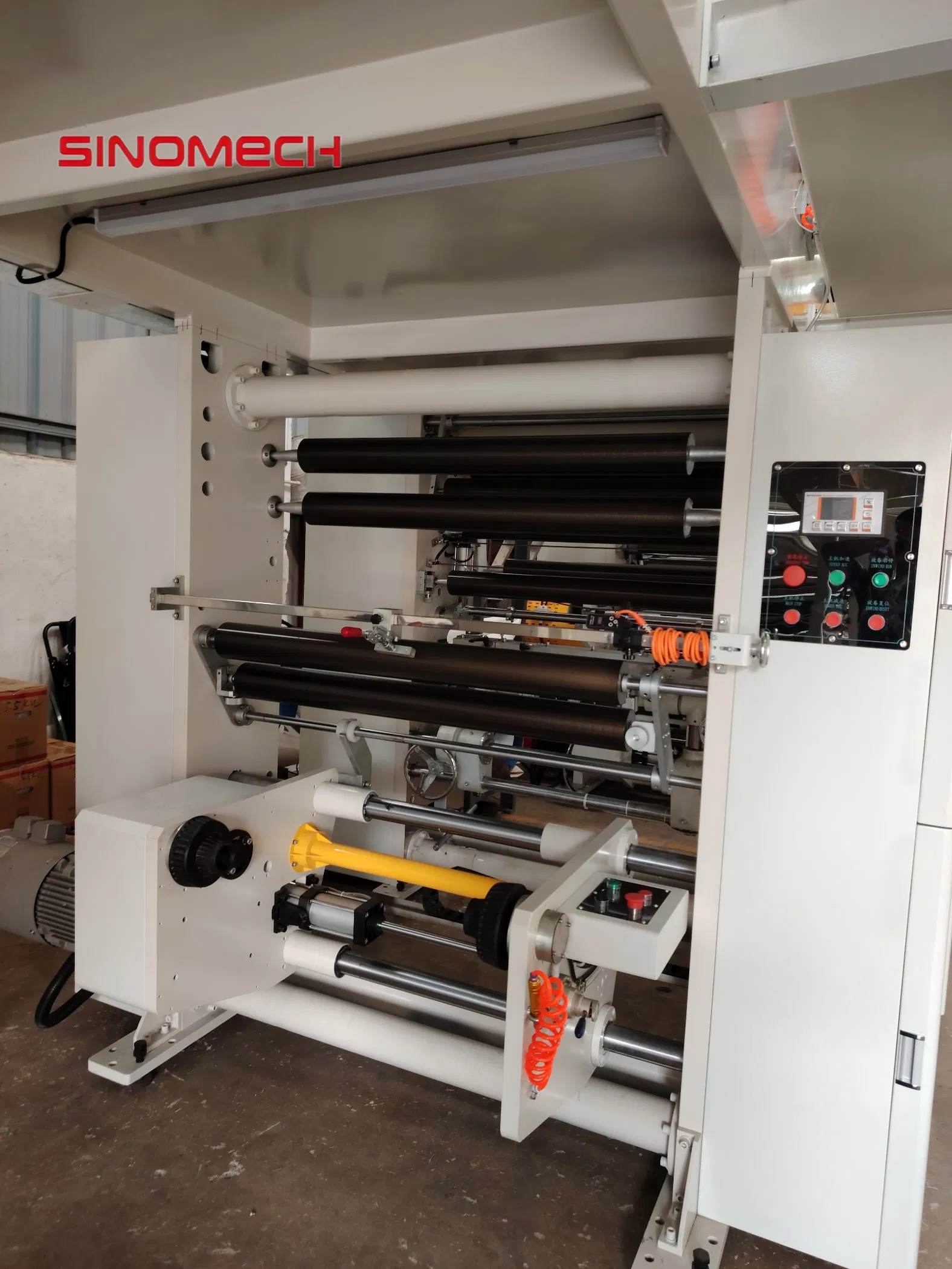 آلة laminating الجافة عالية السرعة من Sinomech نموذج A200 نوع الغراء للمواد القائمة على المذيبات والمياه السرعة 200m/Min لآلة laminating الجافة للتغليف المرن