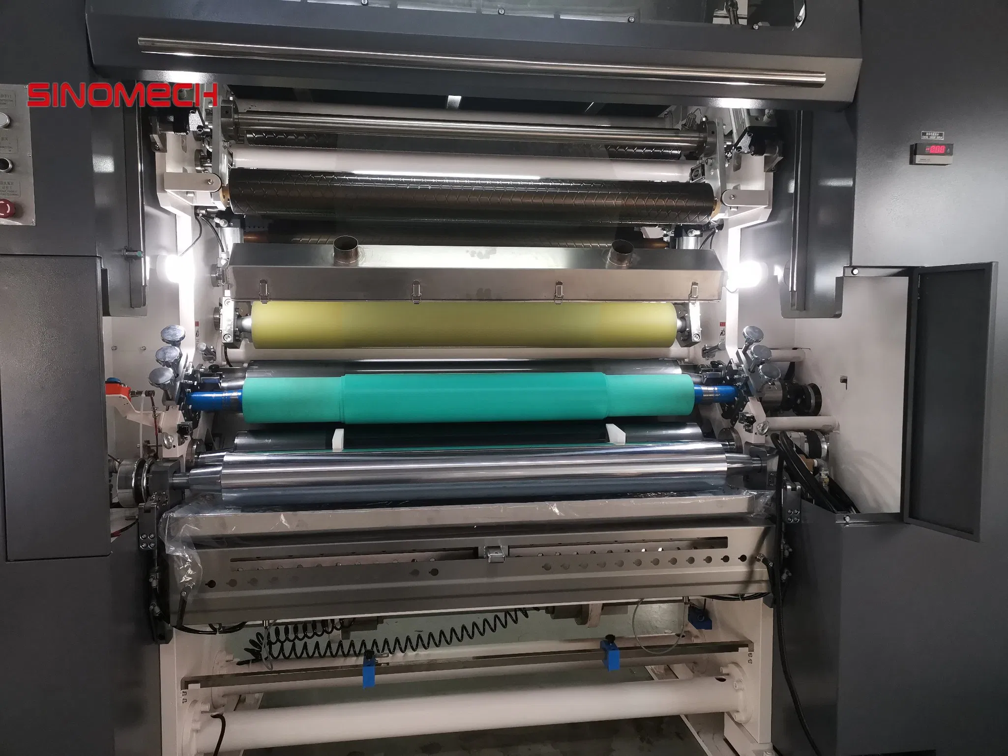 آلة laminating العمودية ثلاثية الطبقات بدون Solvent من Sinomech نموذج A400-3V للتغليف المرن مصممة لتغليف الألمنيوم