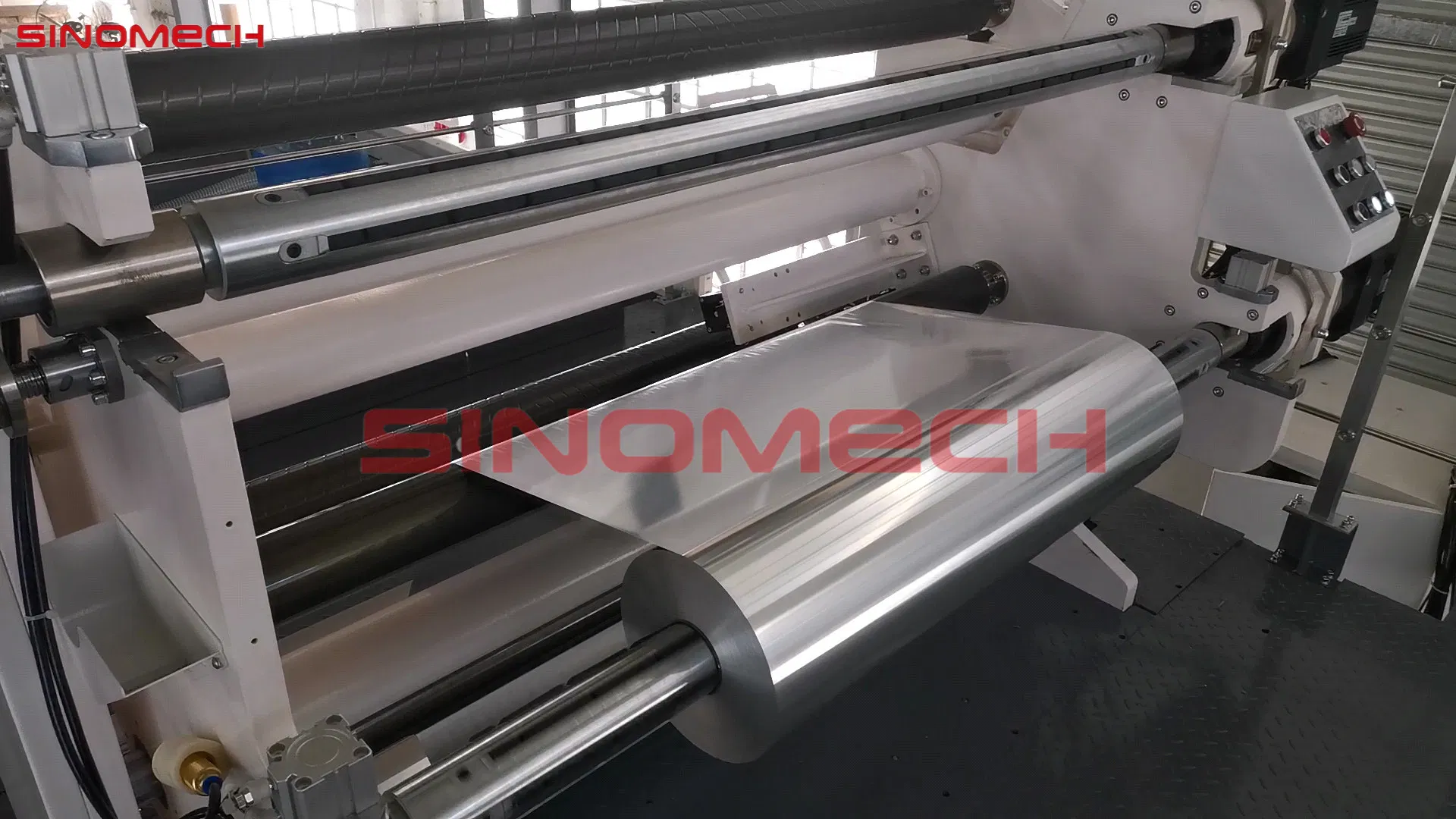آلة laminating ثلاثية الطبقات بدون Solvent ذات رضا عالي للتغليف المرن مصممة