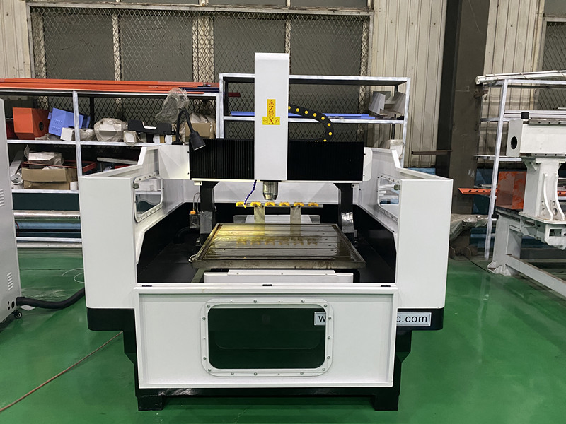 الصين جودة عالية 8090 آلة CNC للمعادن النقش والنحت