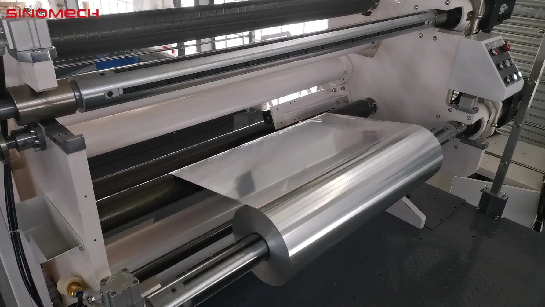 آلة laminating العمودية ثلاثية المضخات بدون Solvent من Sinomech نموذج A400-3V للتغليف المرن
