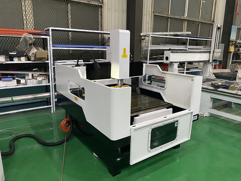 الصين جودة عالية 8090 آلة CNC للمعادن النقش والنحت