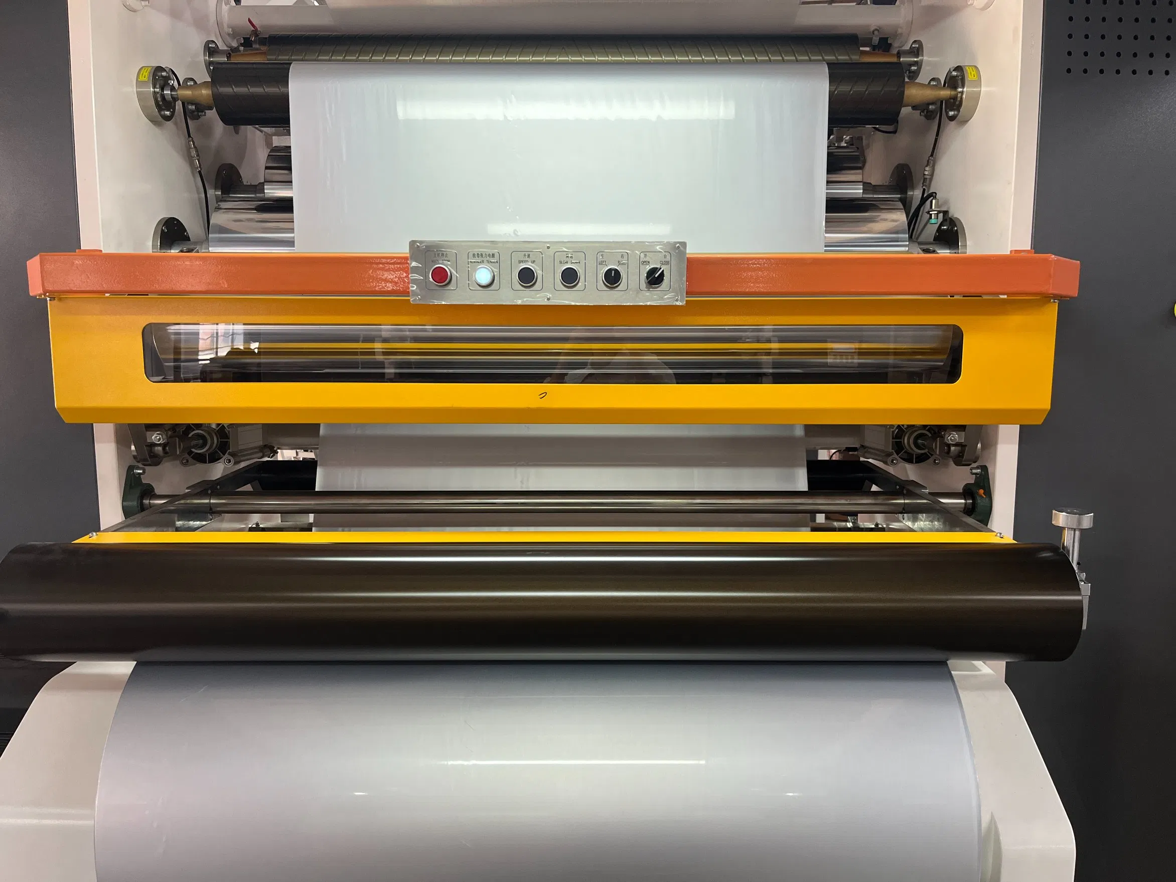 آلة laminating ثلاثية الطبقات بدون Solvent ذات رضا عالي للتغليف المرن مصممة