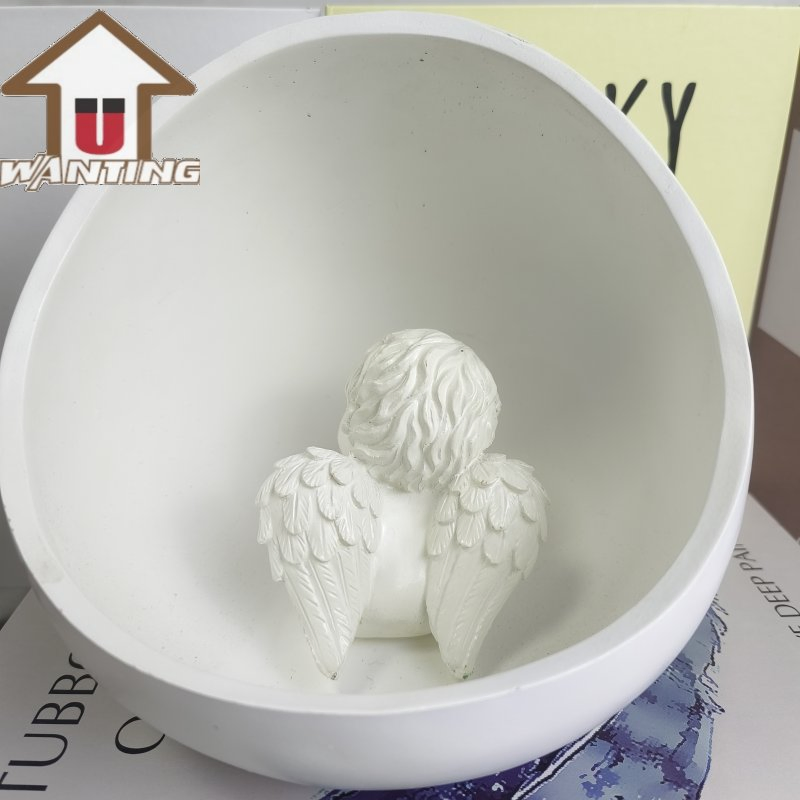 Corporate Promotional Gift Astronaut Statue Angel Sculpture Living Room Storage Decoration