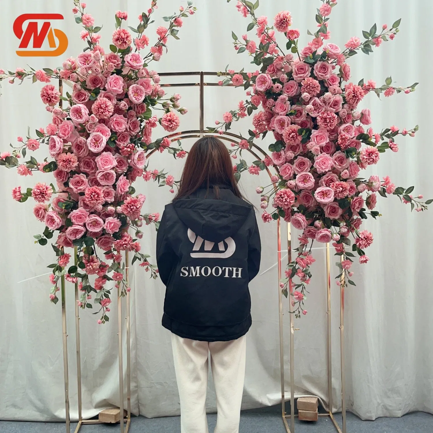 Smooth Wedding Flower Arch Flora Arrangement Stage Backdrop Decoration Pink Rose and Green Plants Flower Row Decoration