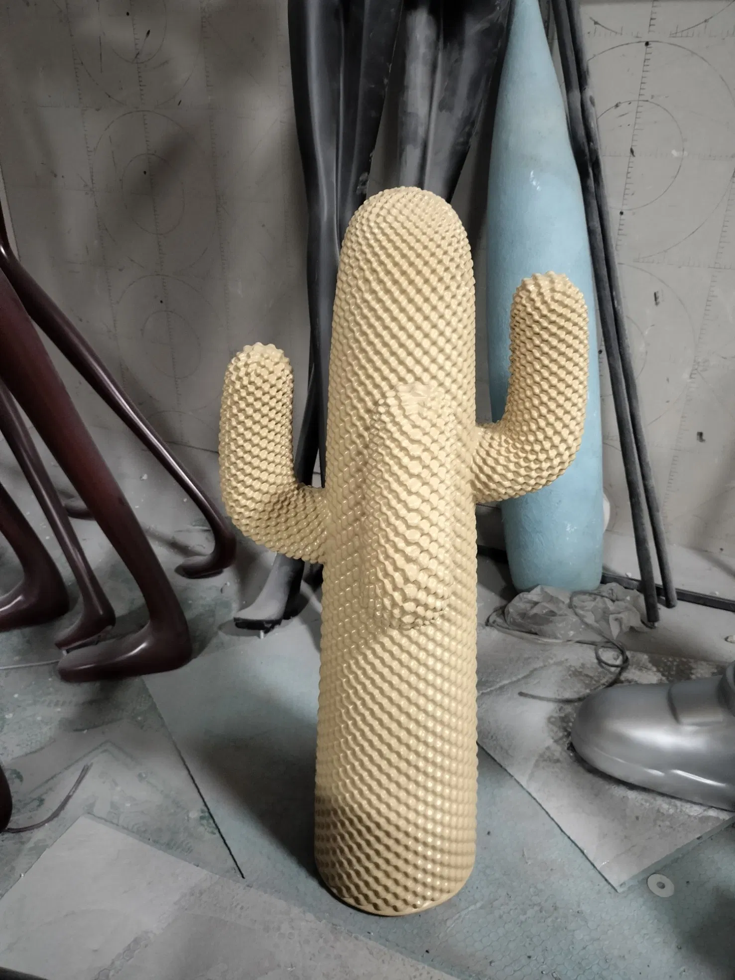 Event Party Decoration Fiberglass Props Handmade 1.2m 1.5m High Cactus Sculpture
