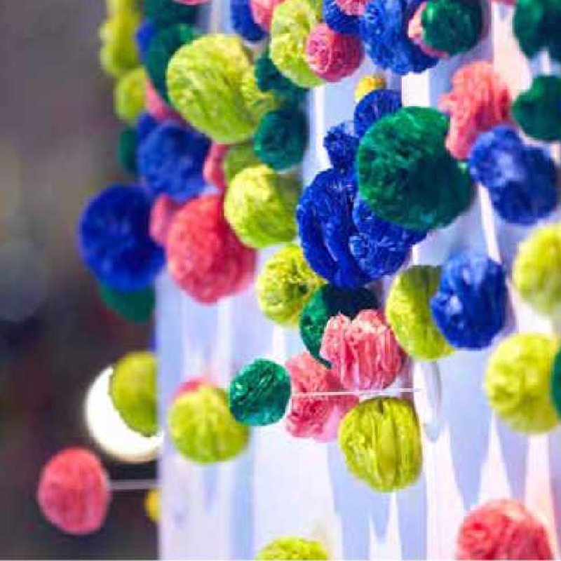 Professional Manufacturing Display Retail Store Decoration Flower Window Display Props