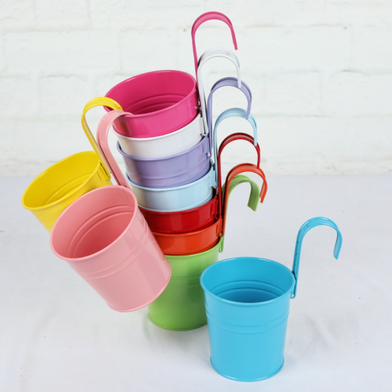 Multicolor Metal Iron Hanging Flowers Pots for Office Garden Decoration