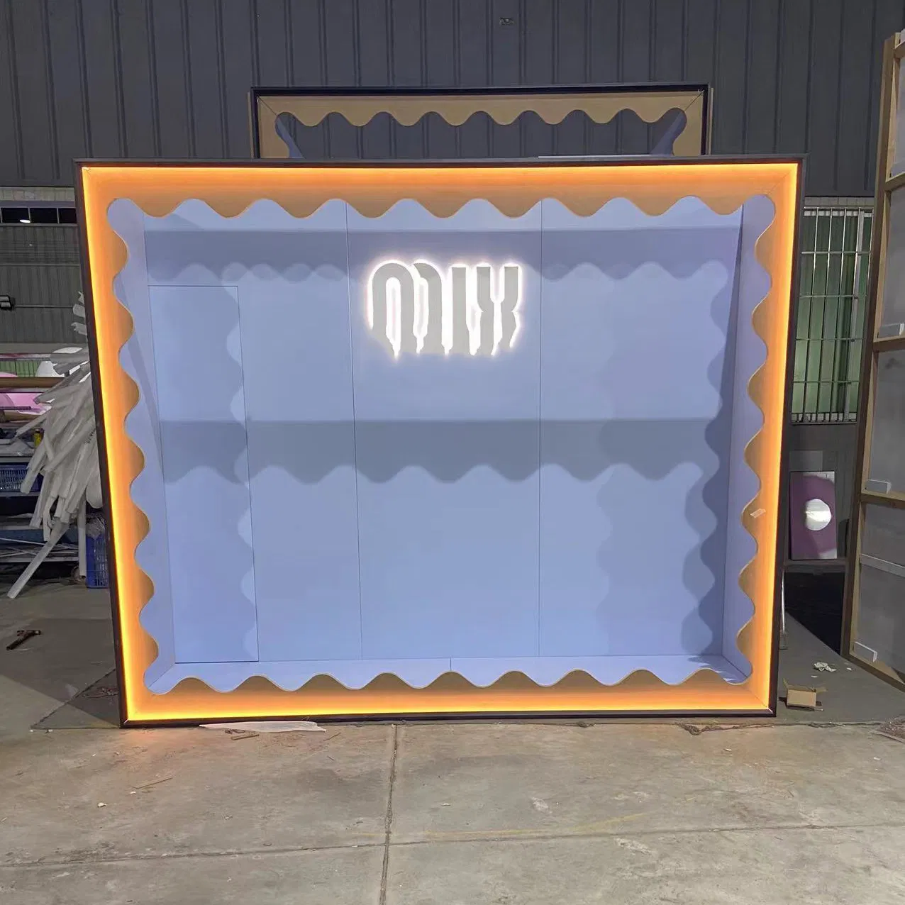 Professional Manufacturing Creative Design Visual Merchandising Merchandising Props Window Display