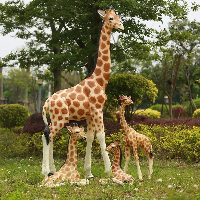 Giraffe Sculpture Detail