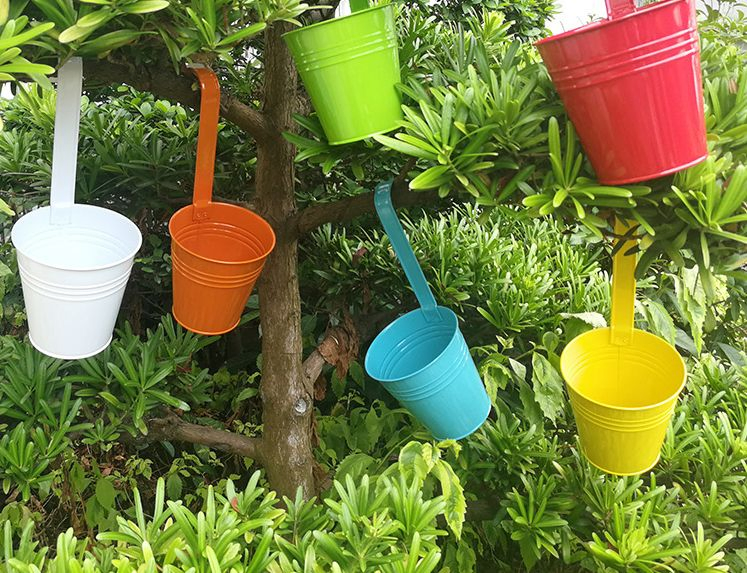 Home&Garden Colors Decorative with Hanging Metal Planter Pot for Balcony