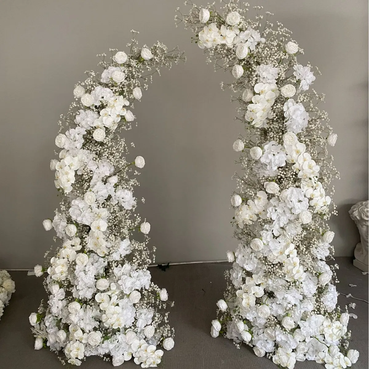 Artificial Bullhorn Flower Wall Arrangement Wedding Stage Backdrop with Shelf