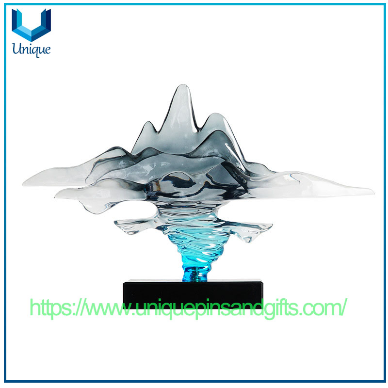 Custom New Modern Light Luxury Abstract Transparent Resin Artificial Mountain Sculpture Deceleration for Living Room Entrance Hall Table Top Art Decoration