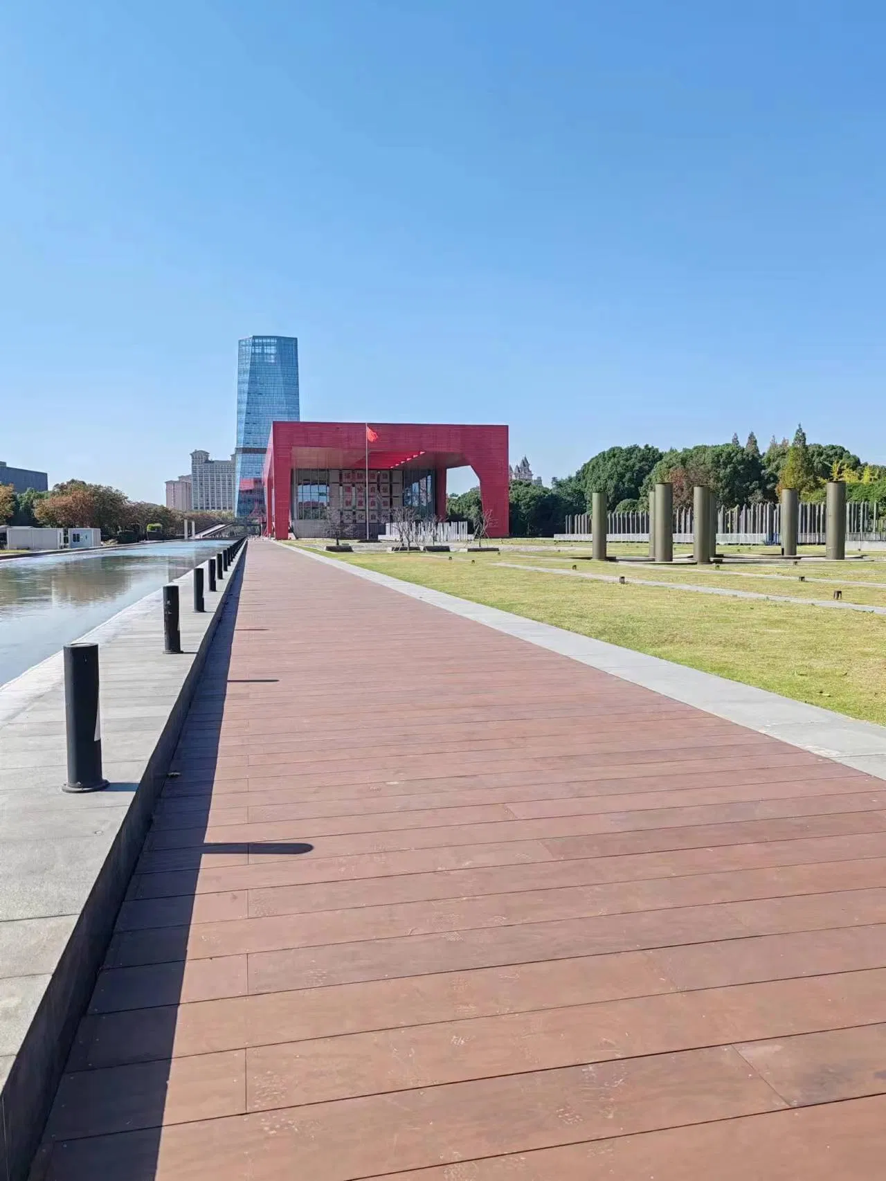 Weather Resistant Easy Installation Hardwood Garden Decking Outdoor Solid Wood Flooring