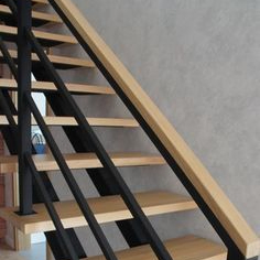 Solid Wooden Straight Stairs Step Mono Staircase Cable Railing for Stairs