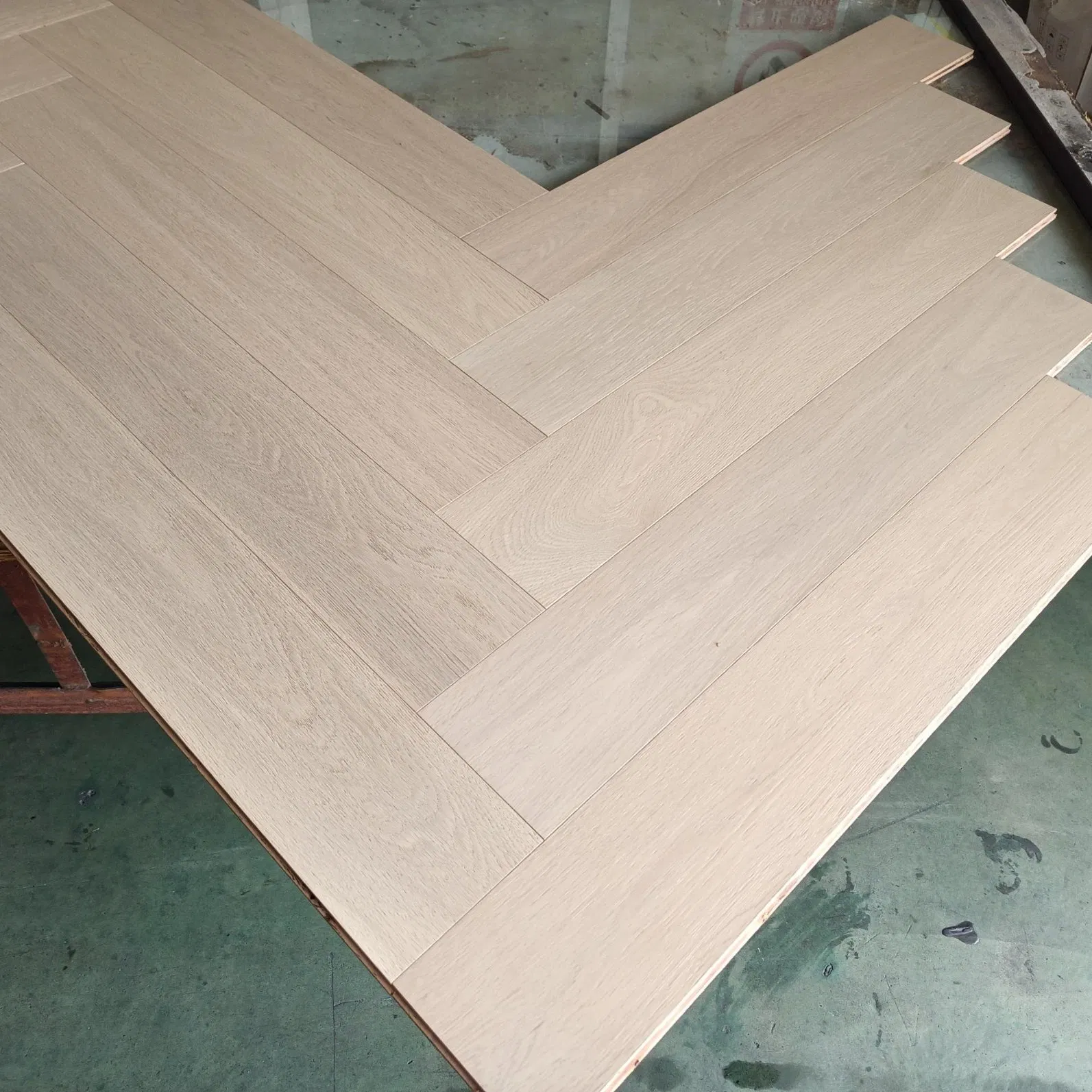 Easy Installation Ab Grade Multiply Brushed Natural White Oak Herringbone Engineered Hardwood Flooring