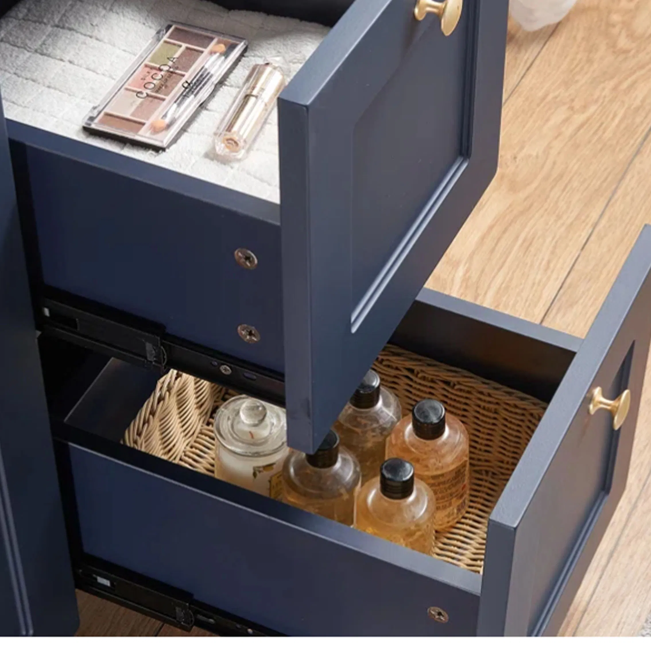 Bathroom Vanity Cabinet Shaker Style Wooden Kitchen and Bath Cabinet Supplier