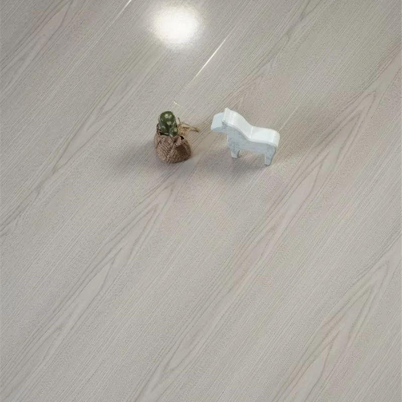 Professional Factory Oak Solid Wood Flooring 18mm Thickness Low Price Click Installation Engineered Flooring Indoor Hardwood Flooring Smooth Matte Real Wood