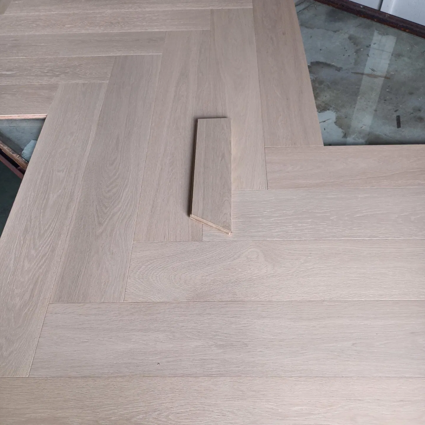Easy Installation Ab Grade Multiply Brushed Natural White Oak Herringbone Engineered Hardwood Flooring