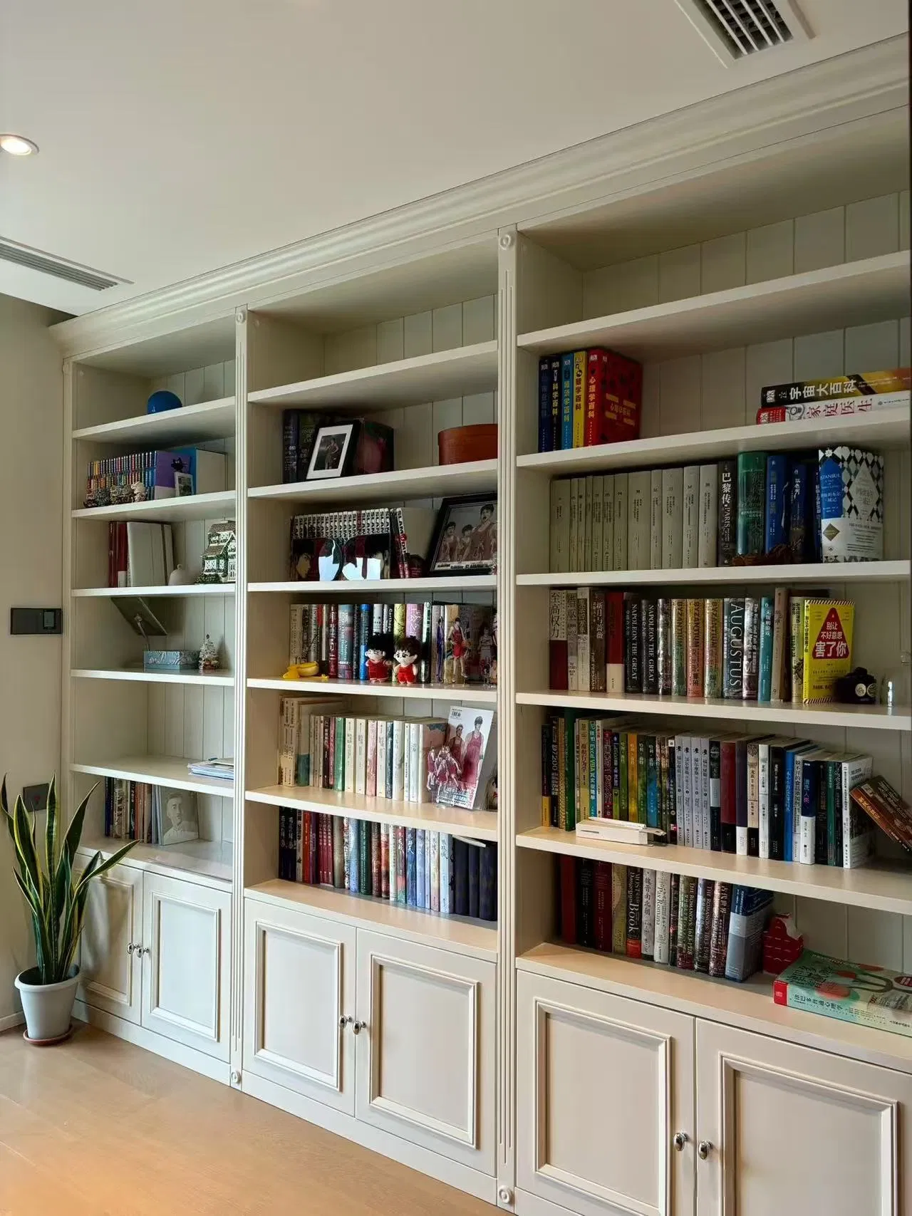 OEM Large Capacity Multi-Layer Wood Bookshelf Cabinet for Bedroom Home Office