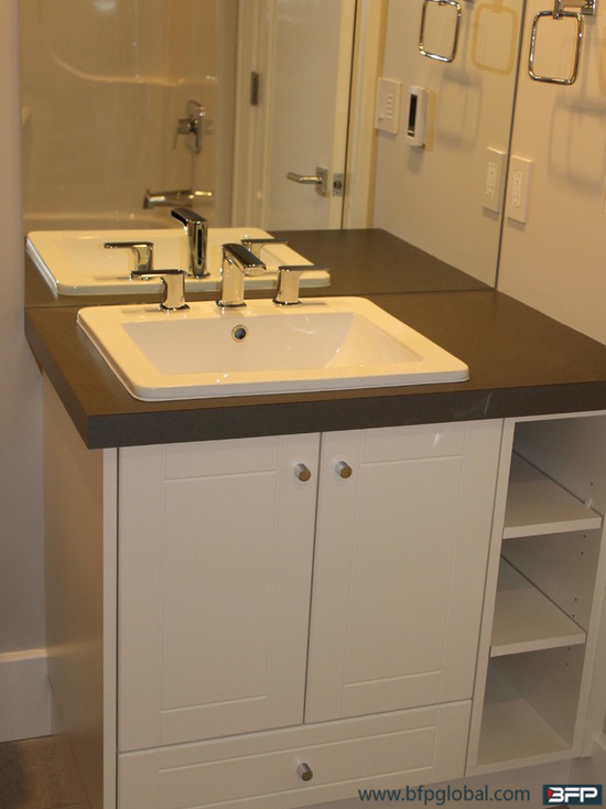 Classic Style White Bathroom Cabinet Vanity Cupboard Units