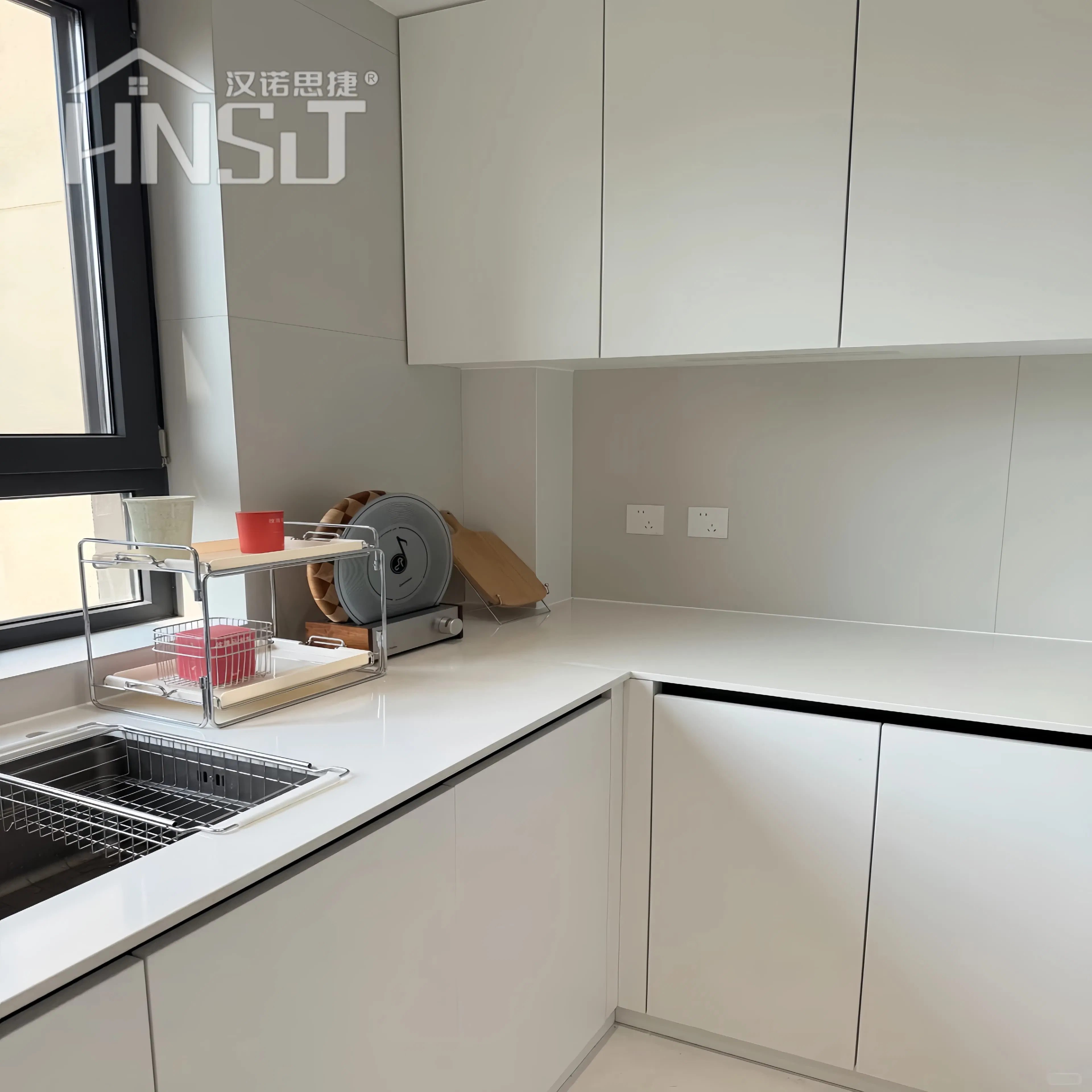 Modern Kitchen Cabinet Solid Wood Modular Design Foshan Cupboard Set Outdoor Storage PVC Green Ready to Assemble Small Wooden Kitchen Shaker Style Cabinet