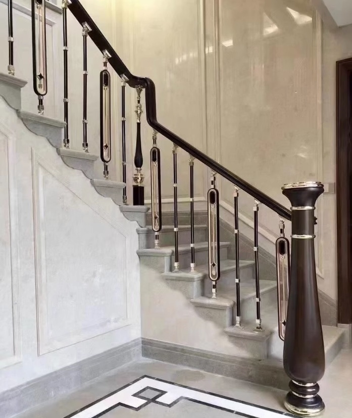 Solid Wood Villa House Staircase Outdoor Deck Railings Balustrades Handrails Balusters Modern Frameless Design Balcony Hotel Durable Feature