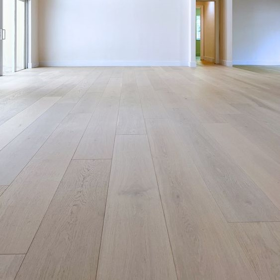 Easy Installation Tongue and Groove Timber Solid Wood Flooring Hardwood White Oak Engineer Wood Flooring