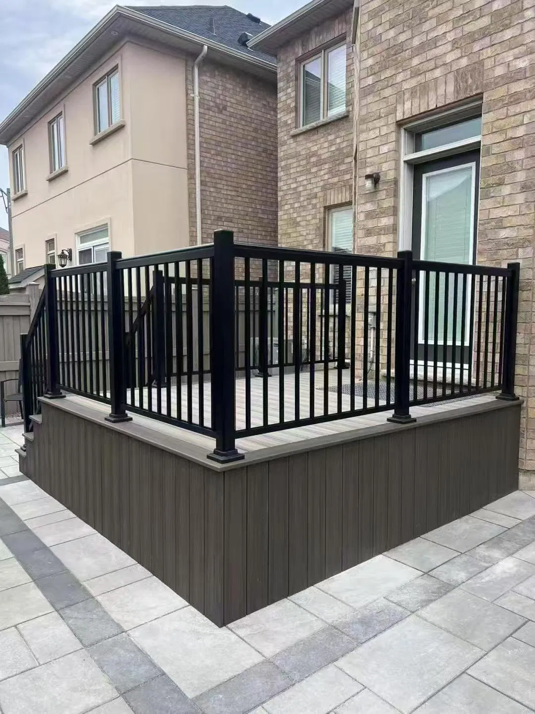 ISO9001 Certified Wooden Staircase Handrail and Railing System