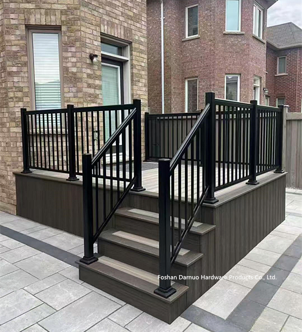 ISO9001 Certified Wooden Staircase Handrail and Railing System