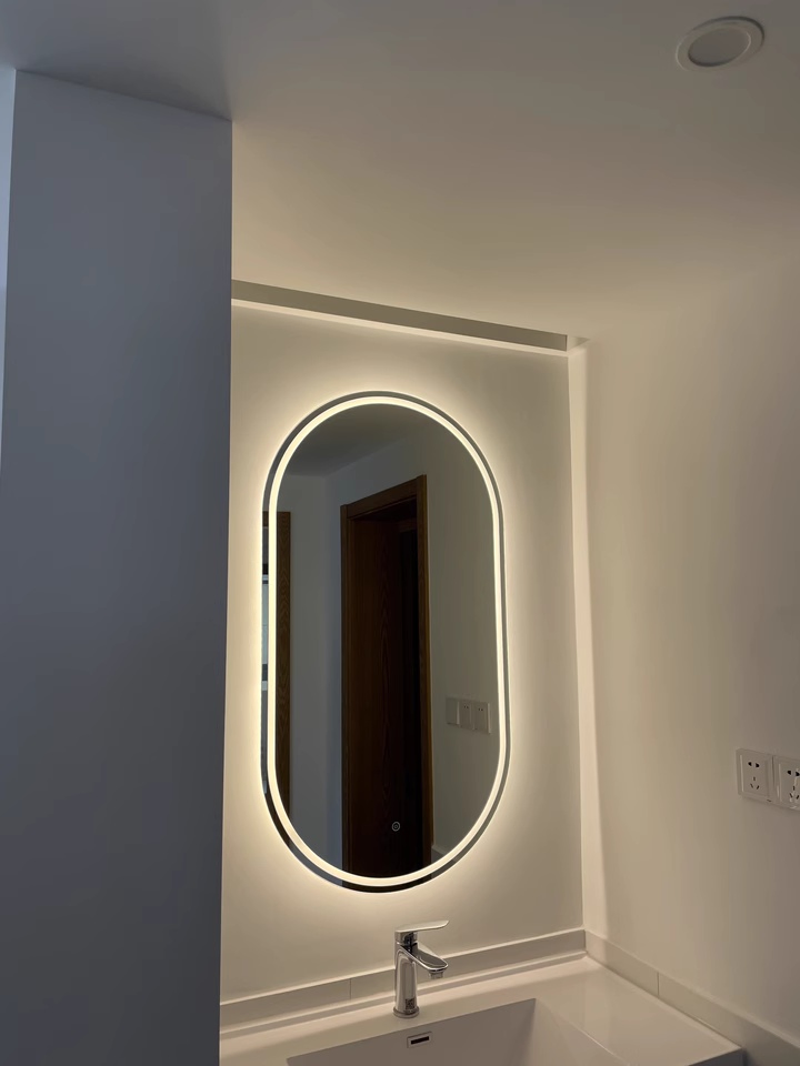 Ss6007 Bathroom Vanity Unit with LED Lighted Smart Mirror and Ceramic Sink