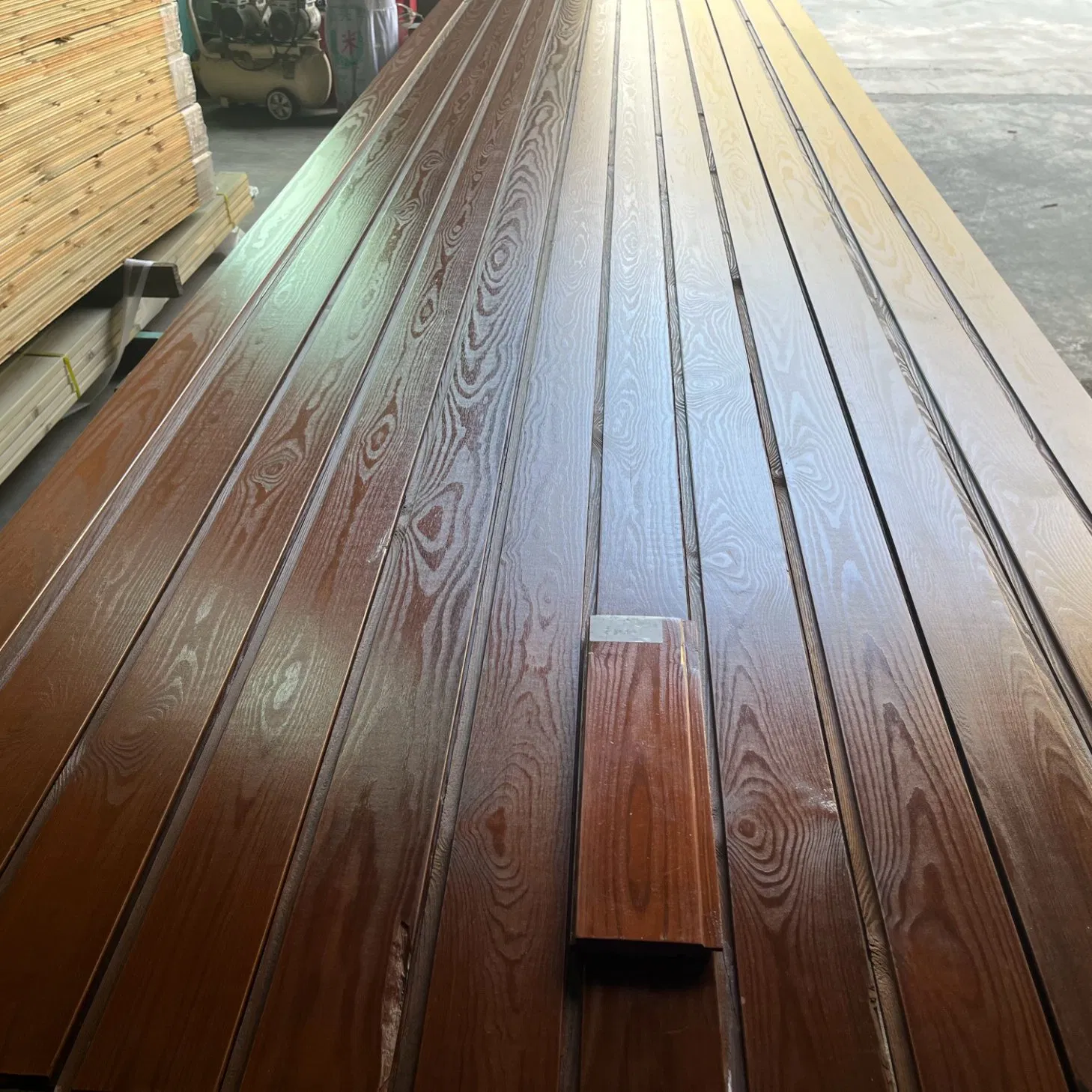 30-Year Desired Life Clear Grade with Clear Coating Carbonized Thermowood Shou Sugi Ban Outdoor Exterior Charrred Burnt Facade Wood Timber Wall Paneling