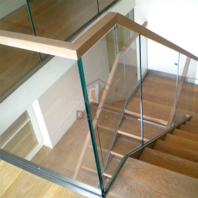 Apartment Staircase U Channel Glass Railing with Wood Tube Handrail